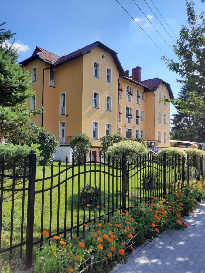 Osrodek Wypoczynkowy Buenos Aires Bed and Breakfast Kudowa-Zdrój Buitenkant foto
