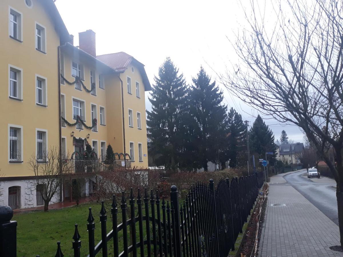 Osrodek Wypoczynkowy Buenos Aires Bed and Breakfast Kudowa-Zdrój Buitenkant foto
