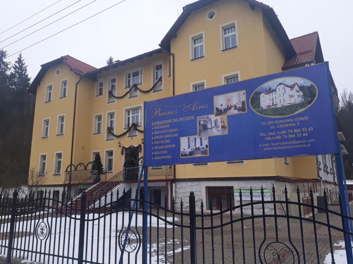 Osrodek Wypoczynkowy Buenos Aires Bed and Breakfast Kudowa-Zdrój Buitenkant foto